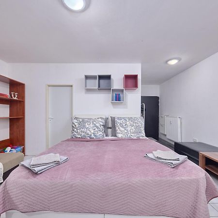 Relax Apartment Bratislava Exterior photo