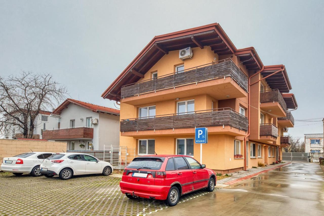 Relax Apartment Bratislava Exterior photo